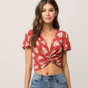 NWT Tillys Red Flutter Sleeve Floral Crop Tee